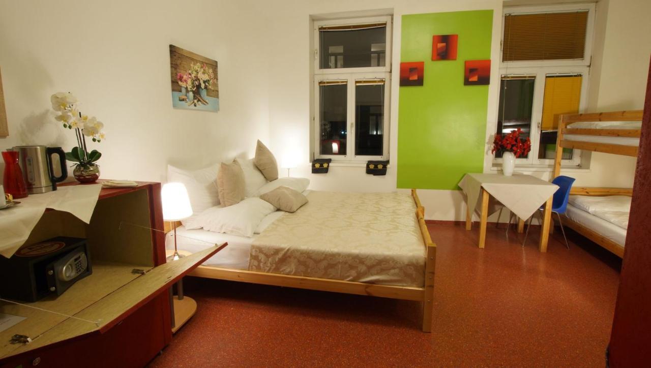 Westend City Hostel Wien Eksteriør billede